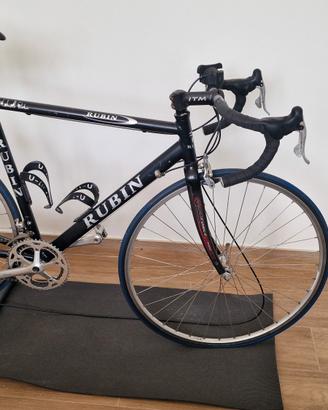 bici da strada con rullo 