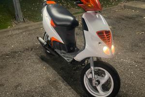 Joint spi moteur RMS pour Scooter Piaggio 50 NRG 1994 à 1996