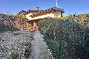 VILLA SINGOLA A BESATE