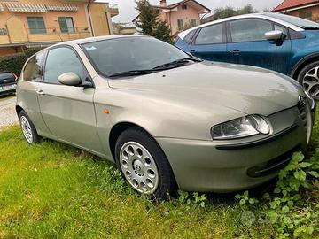 Alfa 147 1600 benzina-gpl usata pochissimo