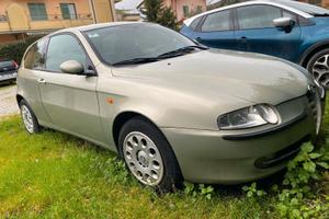 Alfa 147 1600 benzina-gpl usata pochissimo