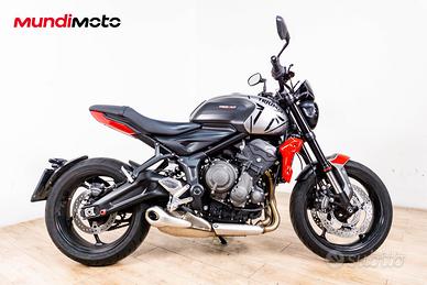 TRIUMPH TRIDENT 660 - 2023