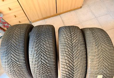 Gomme invernali michelin 225/45 R18
