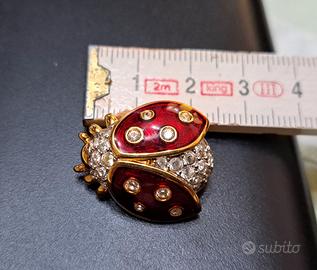 02_Swarovski spilla coccinella