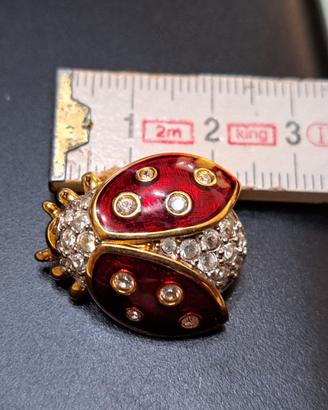 02_Swarovski spilla coccinella