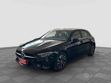 MERCEDES-BENZ A 180 A 180 d Automatic Advanced