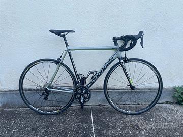 Bici da corsa Cannondale CAAD 105 2018