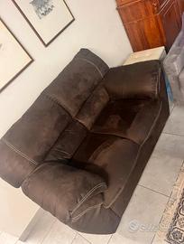 divano marrone