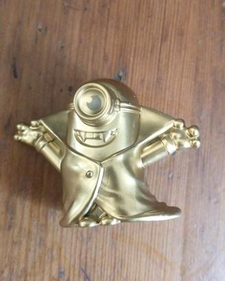 Minion dorato in versione vampiro vintage 2019