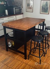 Tavolo isola cucina ikea Vadholma con sedie