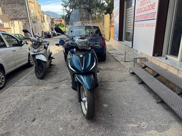 Piaggio Beverly 300 Sport