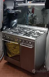 Cucina a gas 5 fuochi, forno, vano porta pentole