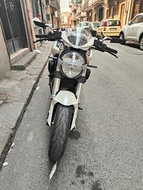 Ducati Monster 696 (2009) 