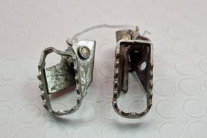 PEDANE PILOTA YAMAHA TTR 600 1997 1998 TT R 2000 2