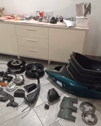 Ricambi vari Malaguti Phantom F12 