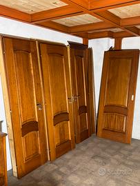 Porte interne e porta scorrevole color ciliegio