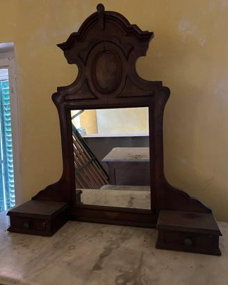 Specchio antico con cassettini