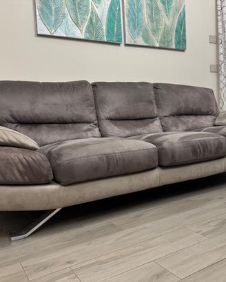 Divano 4 posti poltronesofà modello Venzone