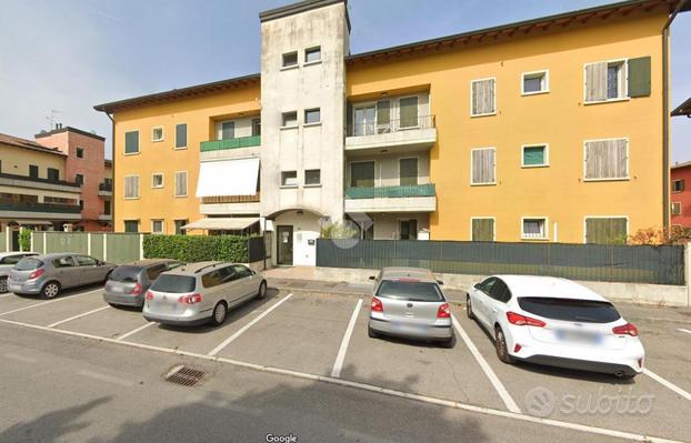 3 LOCALI A MONTICHIARI