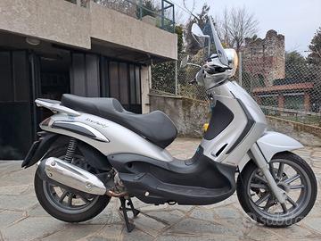 Piaggio Beverly 300i.e. Tourer