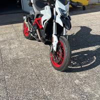 Hypermotard 939