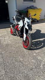 Hypermotard 939