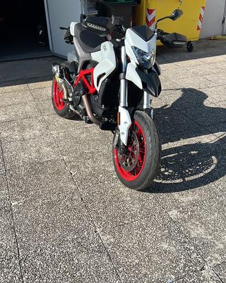 Hypermotard 939