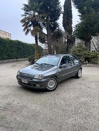 Renault clio 1.8 16 valvole anno 1995