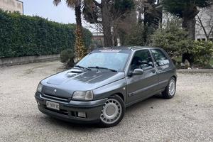 Renault clio 1.8 16 valvole anno 1995