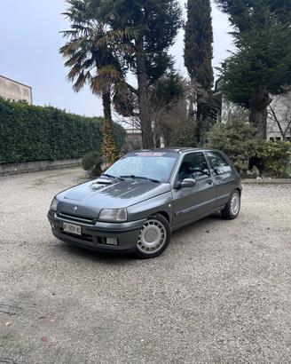 Renault clio 1.8 16 valvole anno 1995