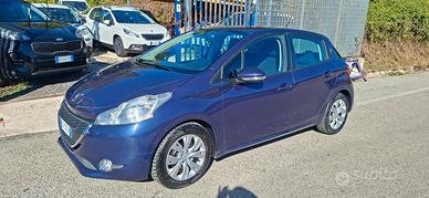 Peugeot 208 1.4 HDi 68 CV 5 porte Allure