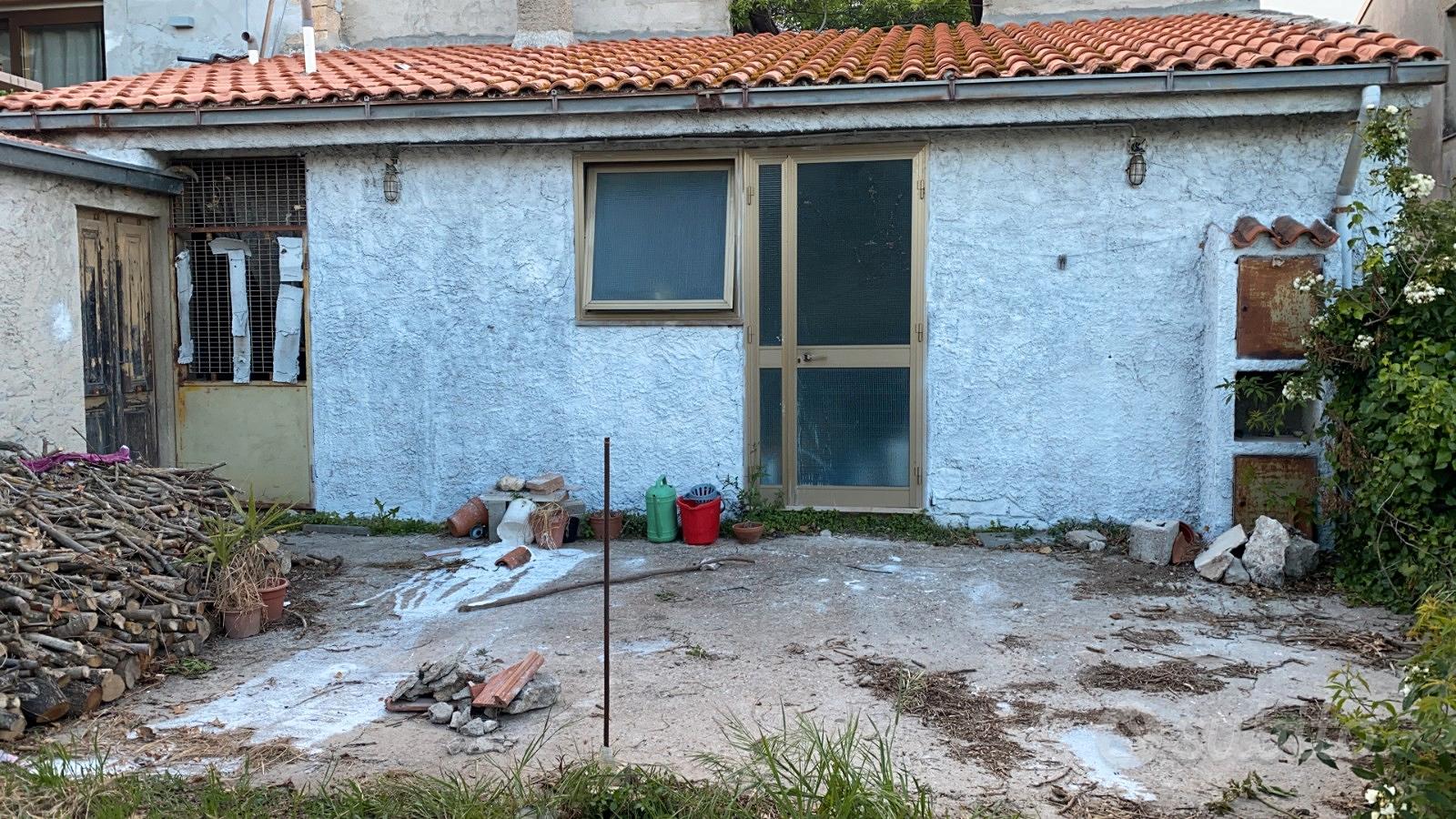 Terreno edificabile 3.300 m² con fabbricato - Vista 4