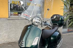 Vespa GTS 300 hpe Touring