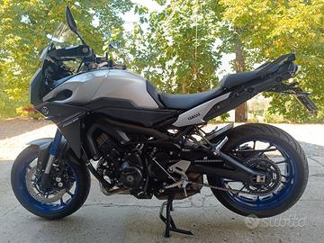 Yamaha tracer 900
