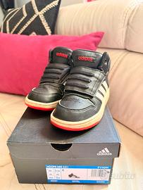 Scarpe da ginnastica Adidas Hoops n.26.