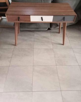 Scrivania stile nordico