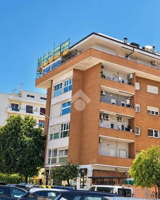 2 LOCALI A ROMA