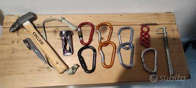 attrezzi per alpinismo 