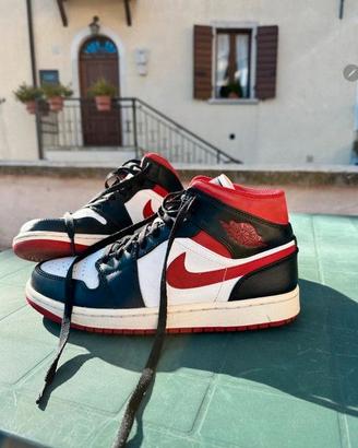 Jordan 1-mid