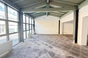 Immobile di 754 m² a Leffe