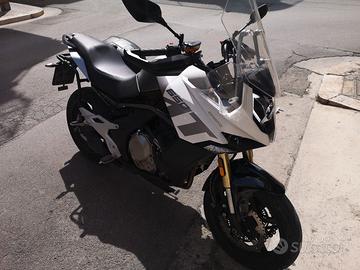Cfmoto 650 mt