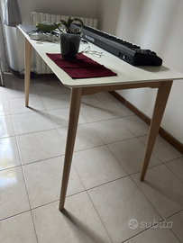 Scrivania moderna