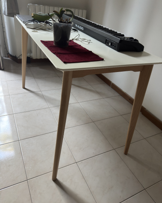 Scrivania moderna