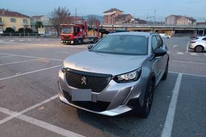 Peugeot 2008 benzina 2023