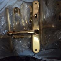 maniglie porte interne e finestre