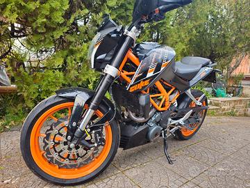 KTM Duke 390 - tutto da leggere!