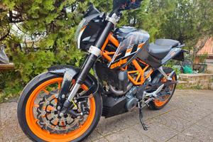 KTM Duke 390 - tutto da leggere!
