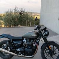 Triumph street twin 2021