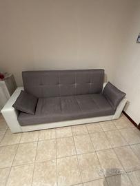 Divano tre posti
