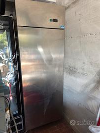 frigo da cucina professionale 